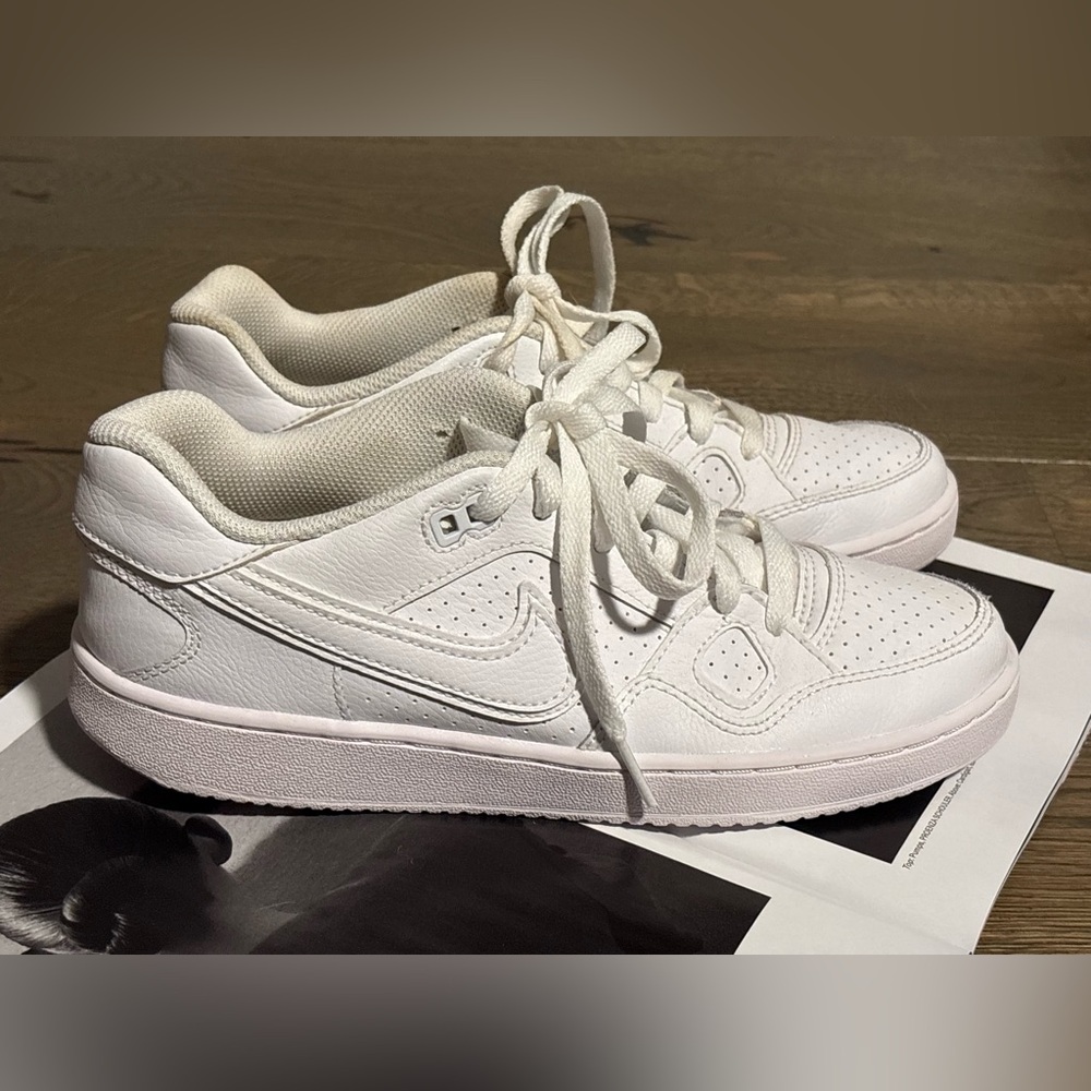 Nike Son Of Force In White Size 7Y (EUR 40)